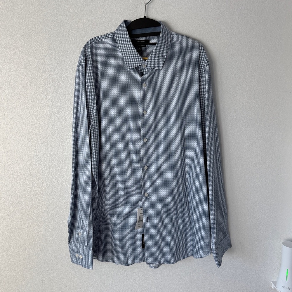 Men's Light Blue Patterned Button-Down Shirt NWT